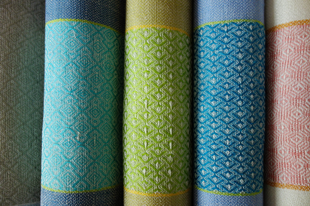 Handgewebte Leinenläufer aus der Werkstatt Lucia Schwalenberg