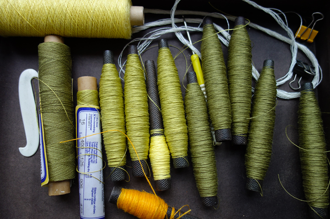 Spools with linen yarn