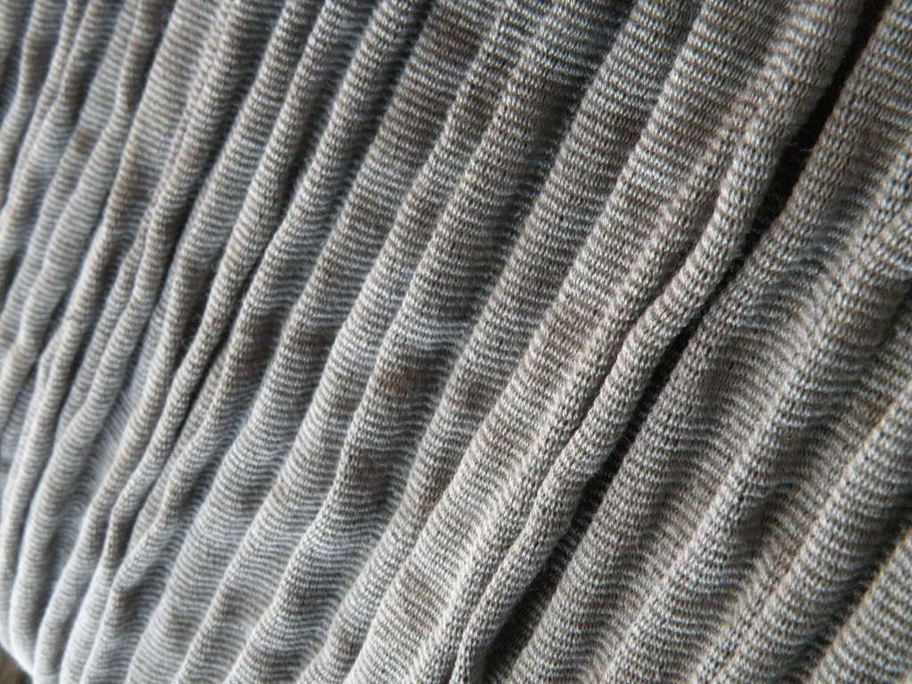 Diseño textil - modal, lycra de lana, tejido de pana, proyecto piloto Shuttle, Kunstuniveristät Linz